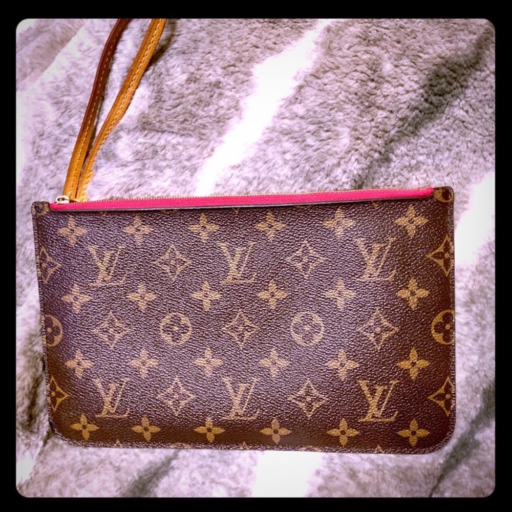 Louis Vuitton Monogram MM Neverful Wristlet